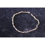 A 9ct gold bracelet 0.74g