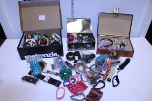 A job lot of assorted costume jewellery