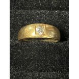 A antique 18ct gold & diamond solitaire ring. 6.16 grams.