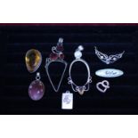 A selection of 925 silver jewellery