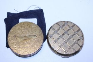 A vintage Stratton and a Yardley compact