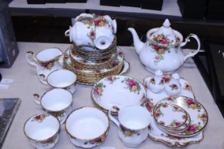 Approximately 33 pieces of Royal Albert Old Country Roses