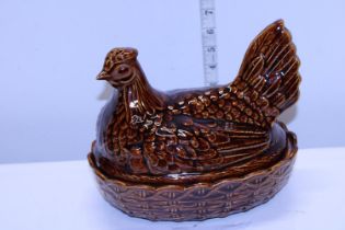 A vintage Port Merrion ceramic oven dish shipping unavailable