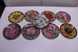 A job lot of collectable Wedgewood collectors plates