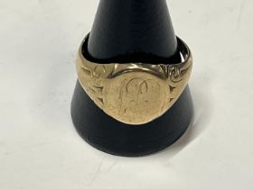 A 9ct gold signet ring size V 7.61g