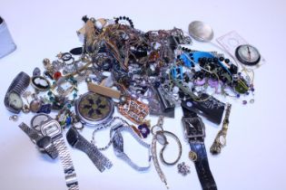 A job lot of assorted watches and other a/f
