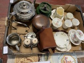 A job lot of assorted misc collectables. Collection only