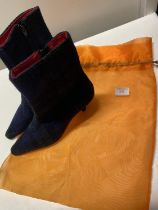 A new pair of ladies Mandarina boots size 6