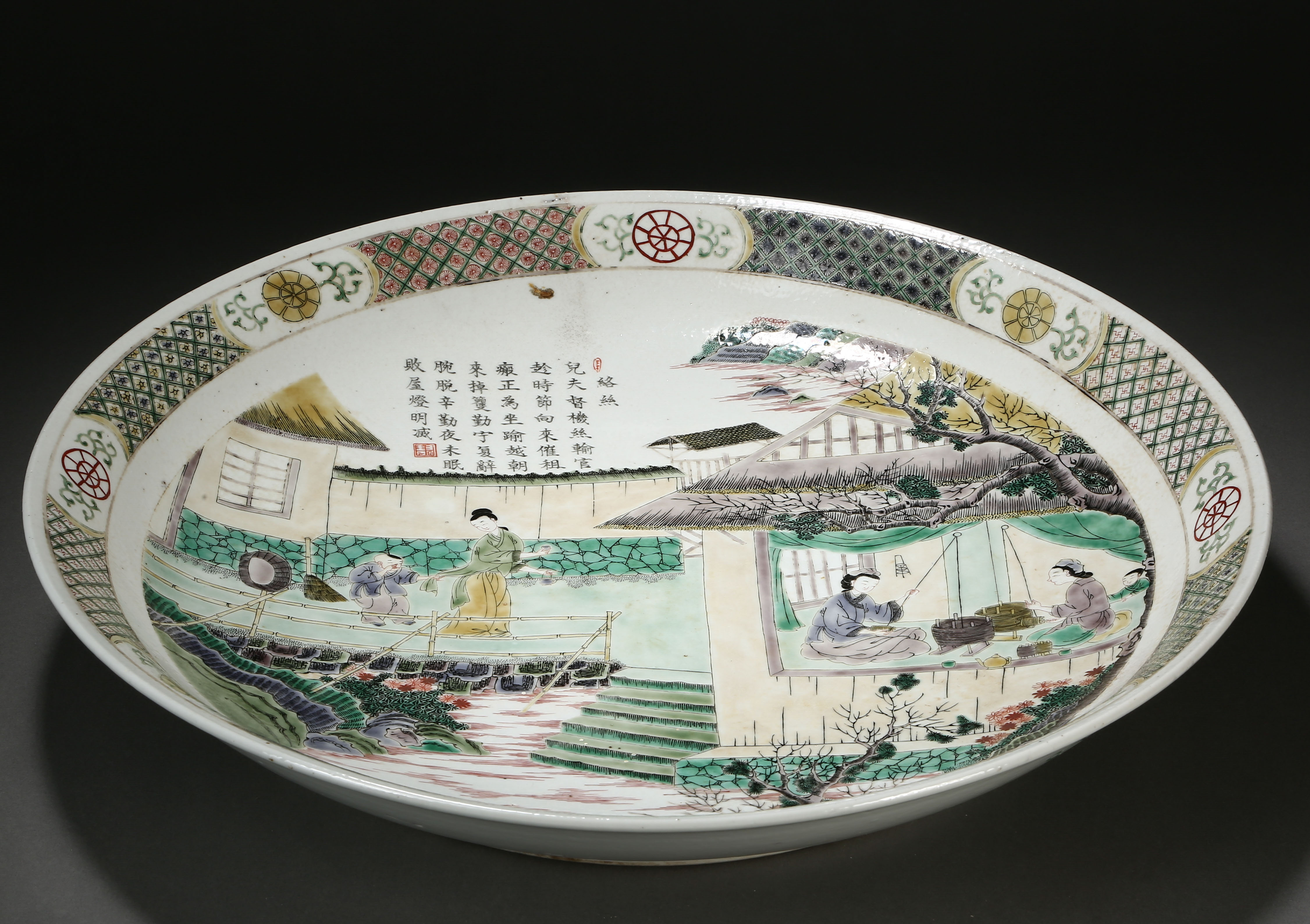 A Chinese Famille Verte Figural Story Dish - Bild 2 aus 10