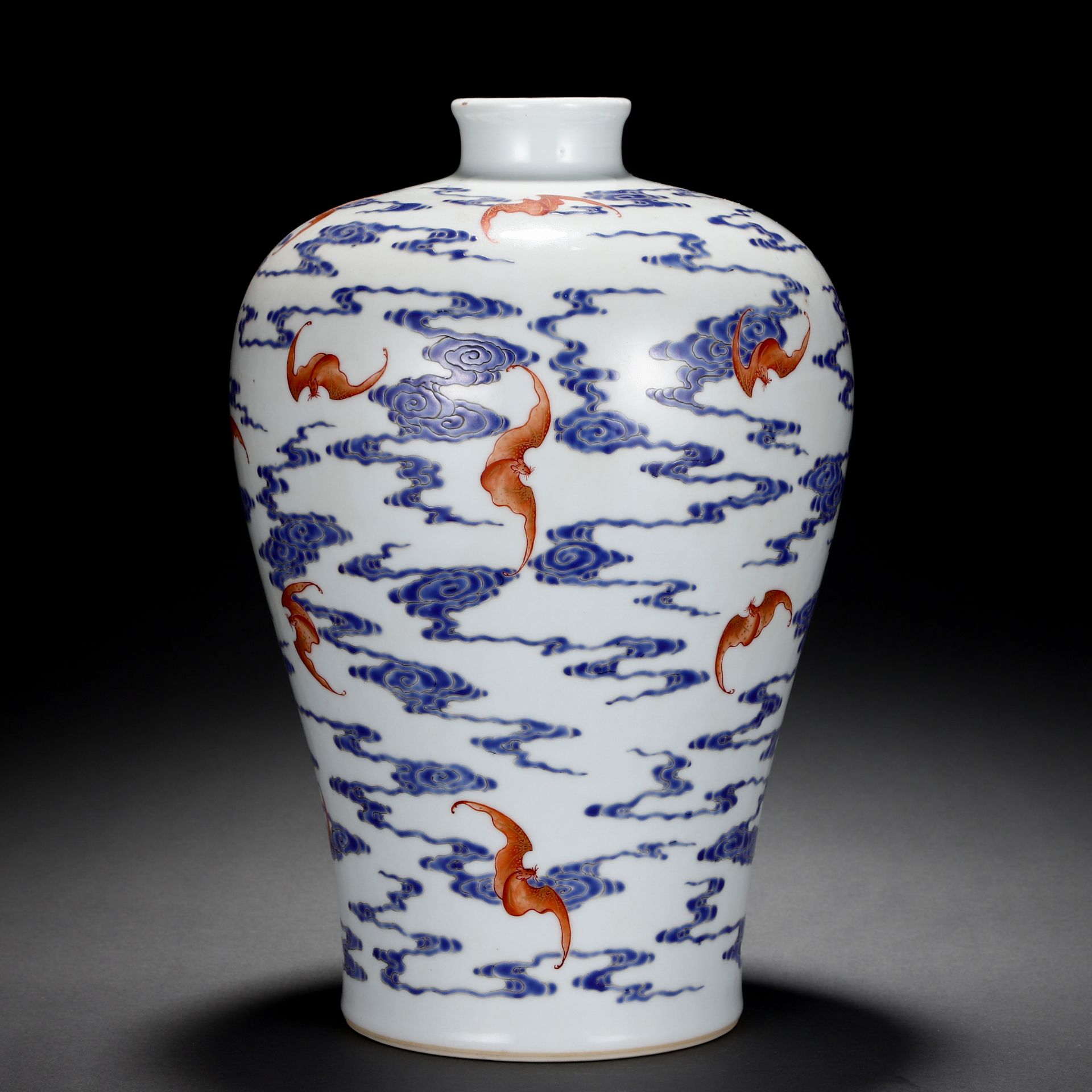 A Chinese Underglaze Blue and Iron Red Bats Vase Meiping - Image 2 of 9