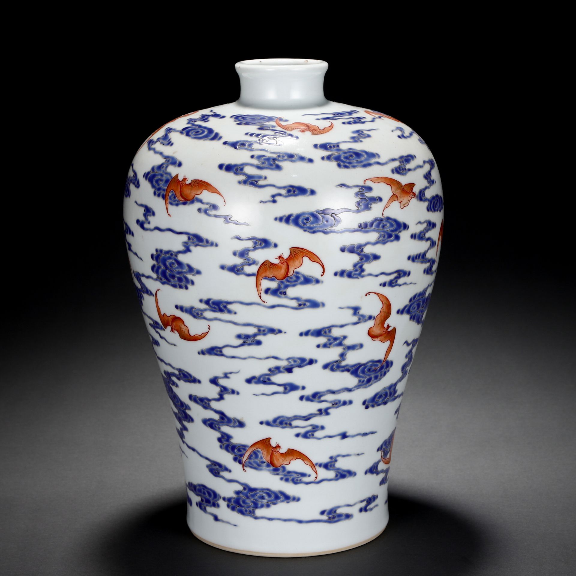 A Chinese Underglaze Blue and Iron Red Bats Vase Meiping - Image 4 of 9