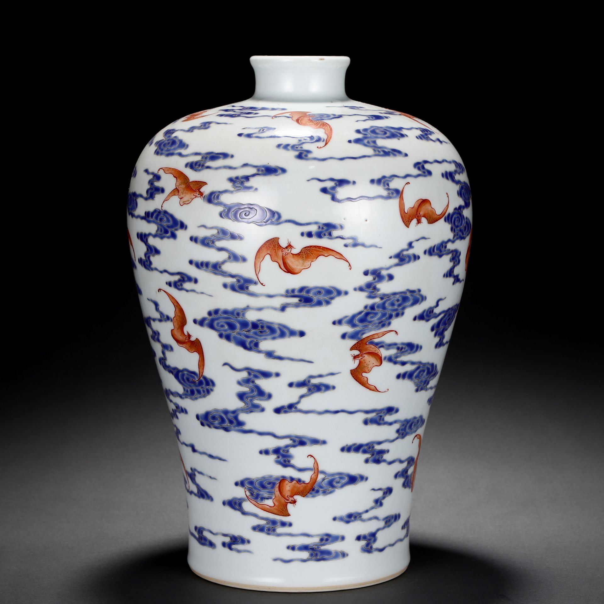 A Chinese Underglaze Blue and Iron Red Bats Vase Meiping - Image 3 of 9
