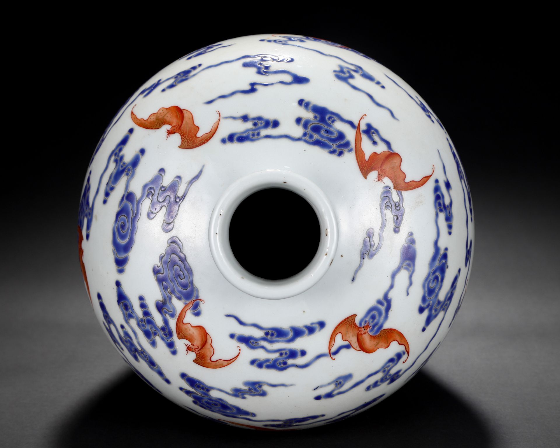 A Chinese Underglaze Blue and Iron Red Bats Vase Meiping - Image 7 of 9