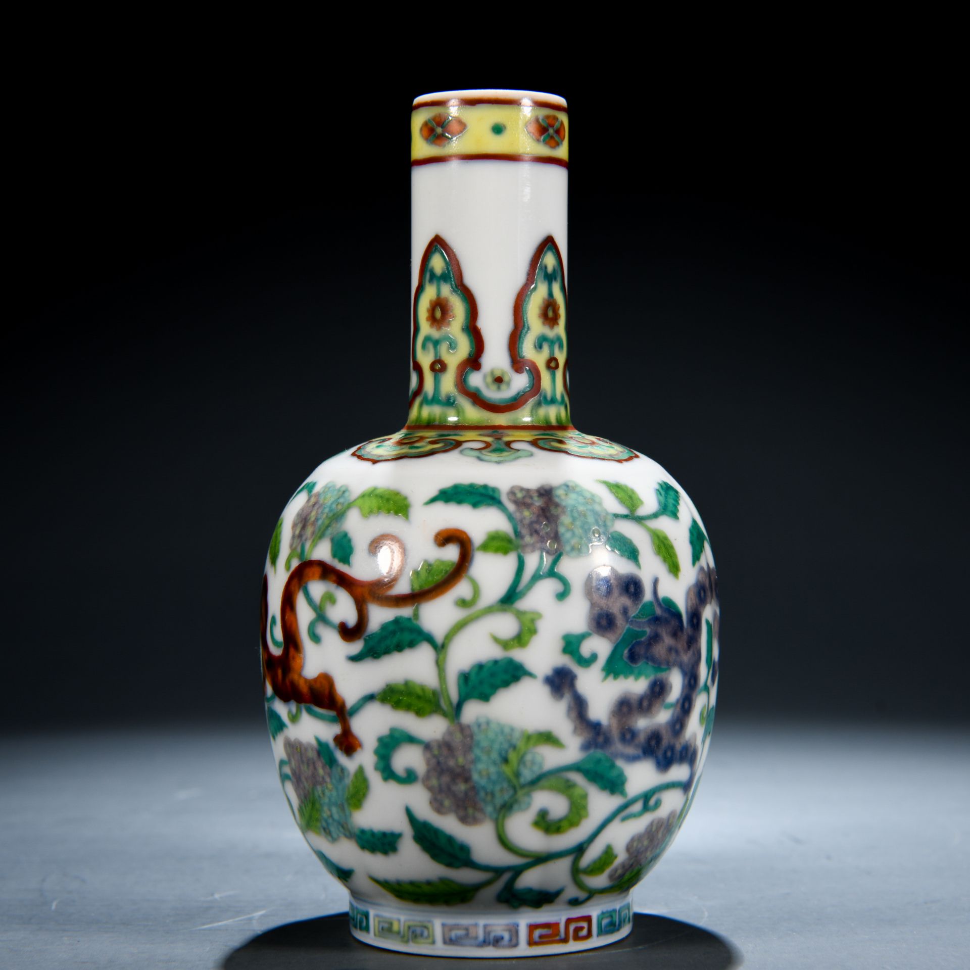 A Chinese Doucai Glaze Dragon Bottle Vase - Image 2 of 8