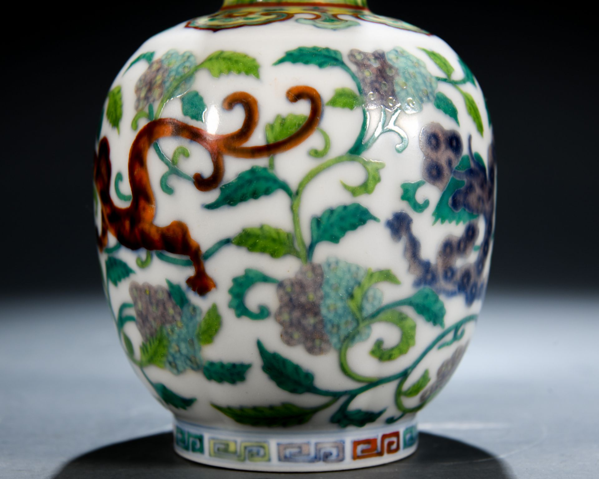 A Chinese Doucai Glaze Dragon Bottle Vase - Image 7 of 8