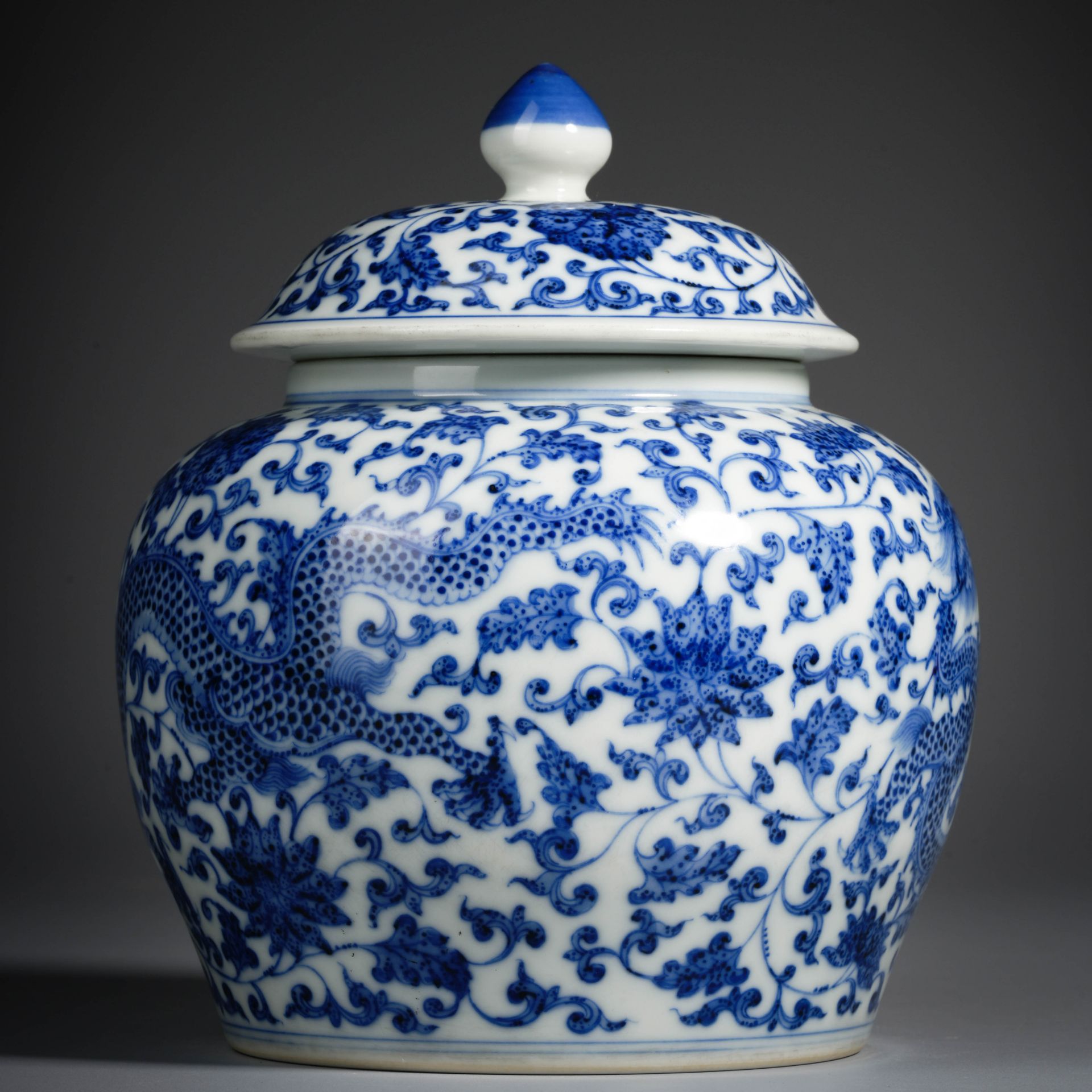A Chinese Blue and White Dragon Jar with Cover - Image 3 of 11