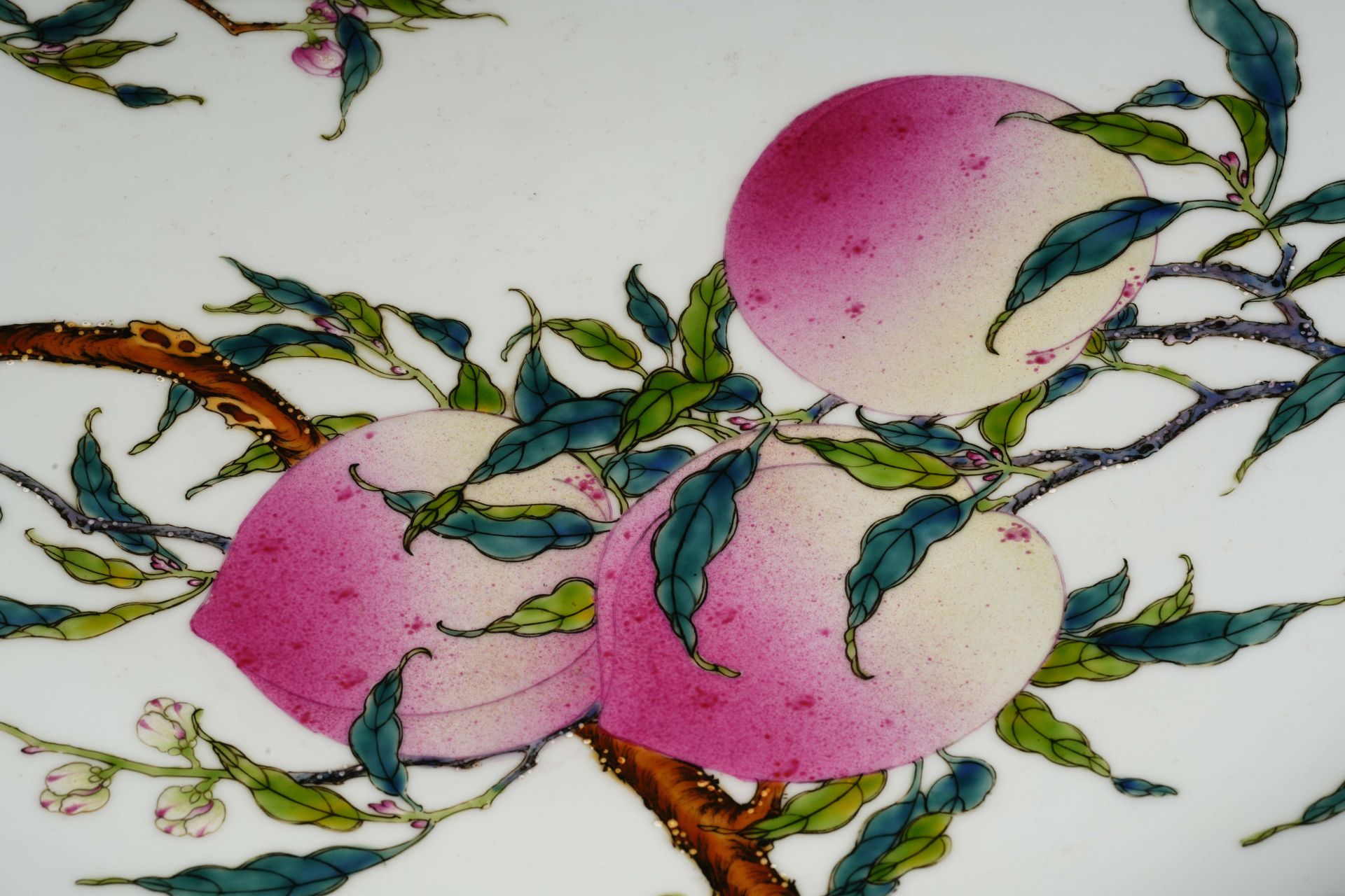 A Chinese Famille Rose Peaches Plate - Image 4 of 12