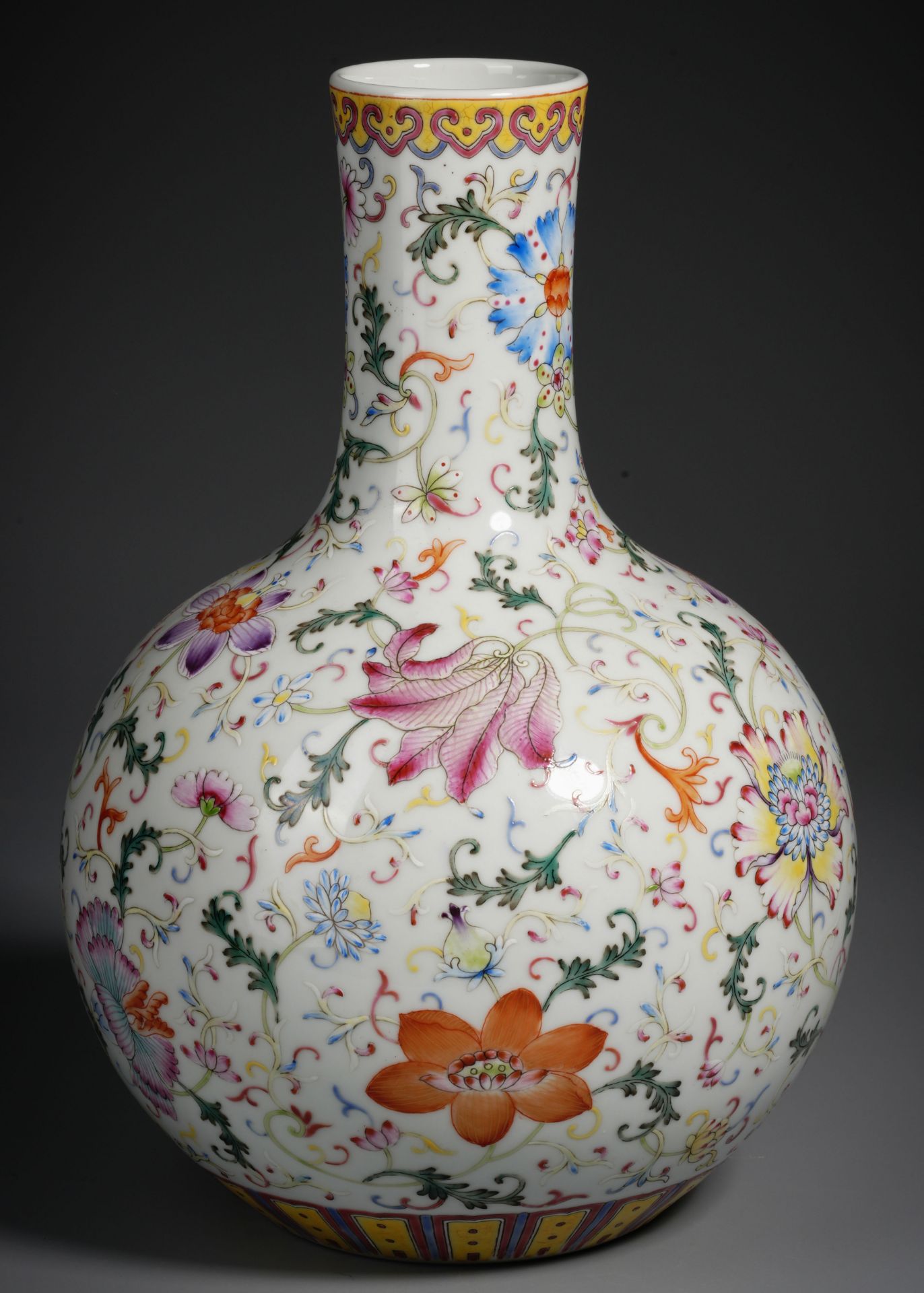 A Chinese Famille Rose Lotus Scrolls Globular Vase - Image 6 of 11