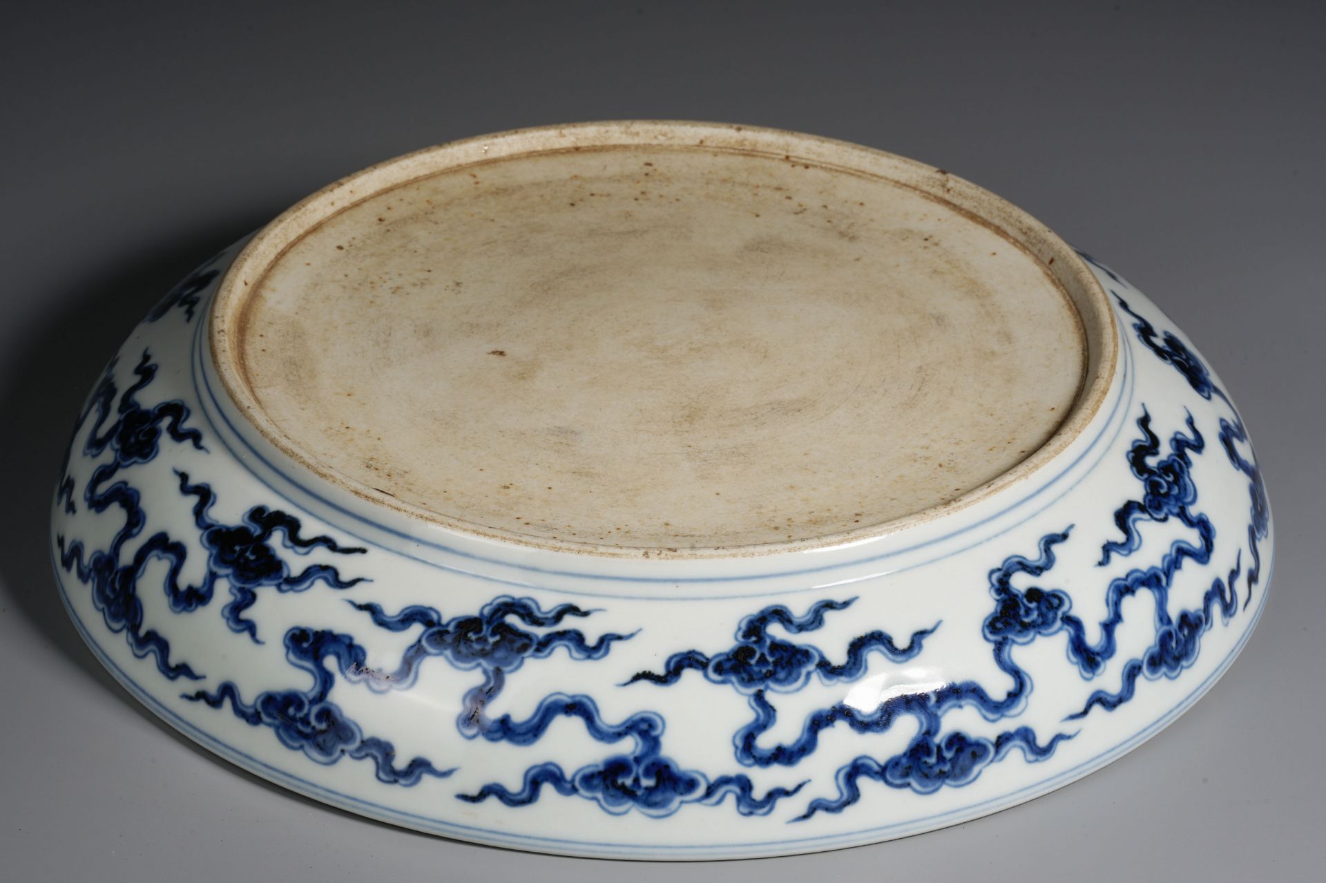 A Chinese Blue and White Dragon Dish - Image 14 of 14
