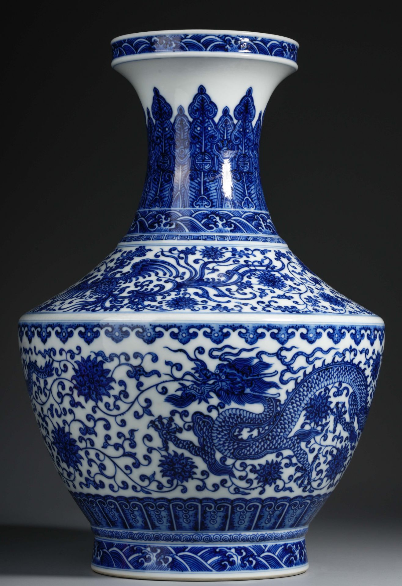 A Chinese Blue and White Dragon and Phoenix Zun Vase - Image 9 of 12