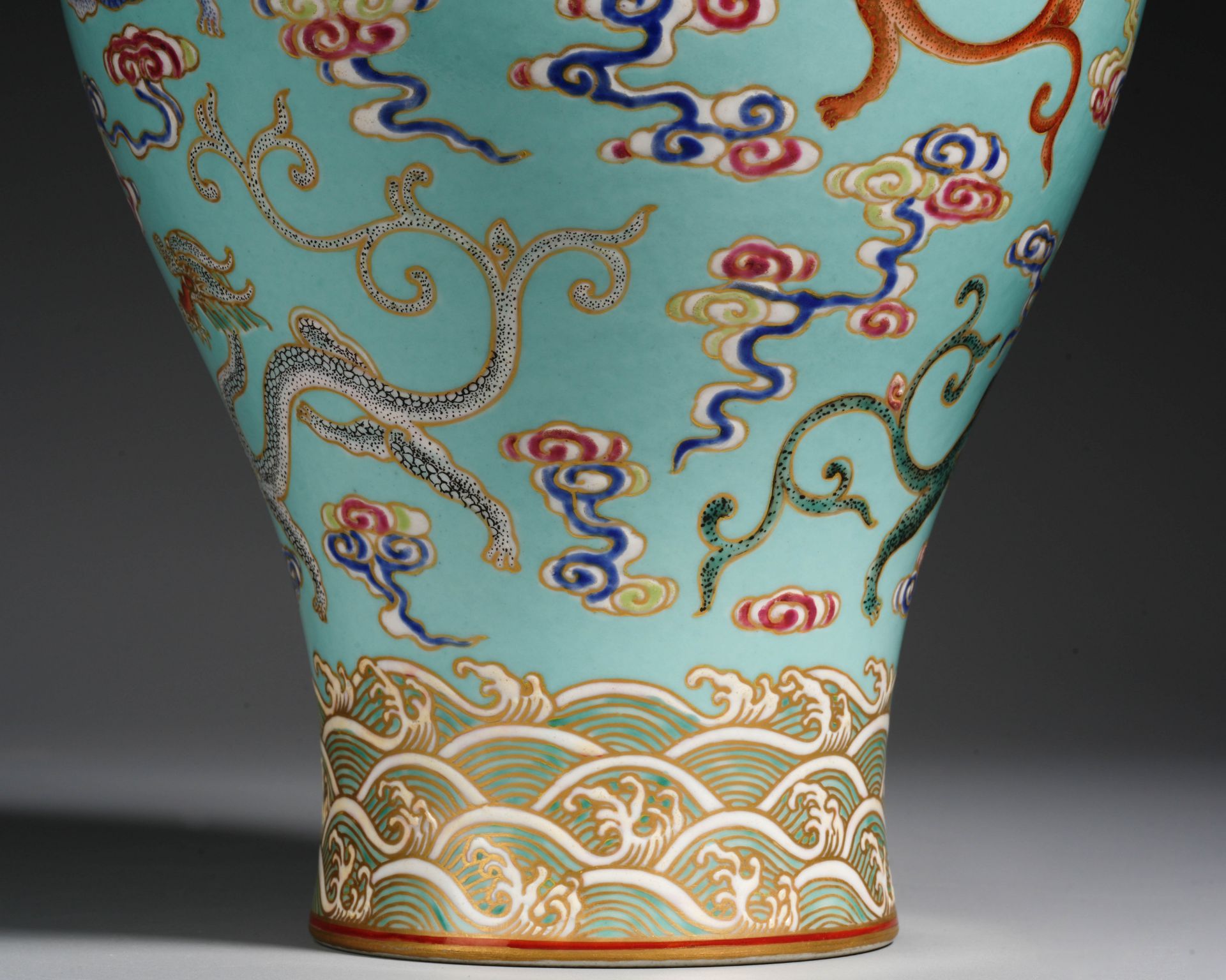 A Chinese Famille Rose and Gilt Chilong Vase - Image 8 of 12