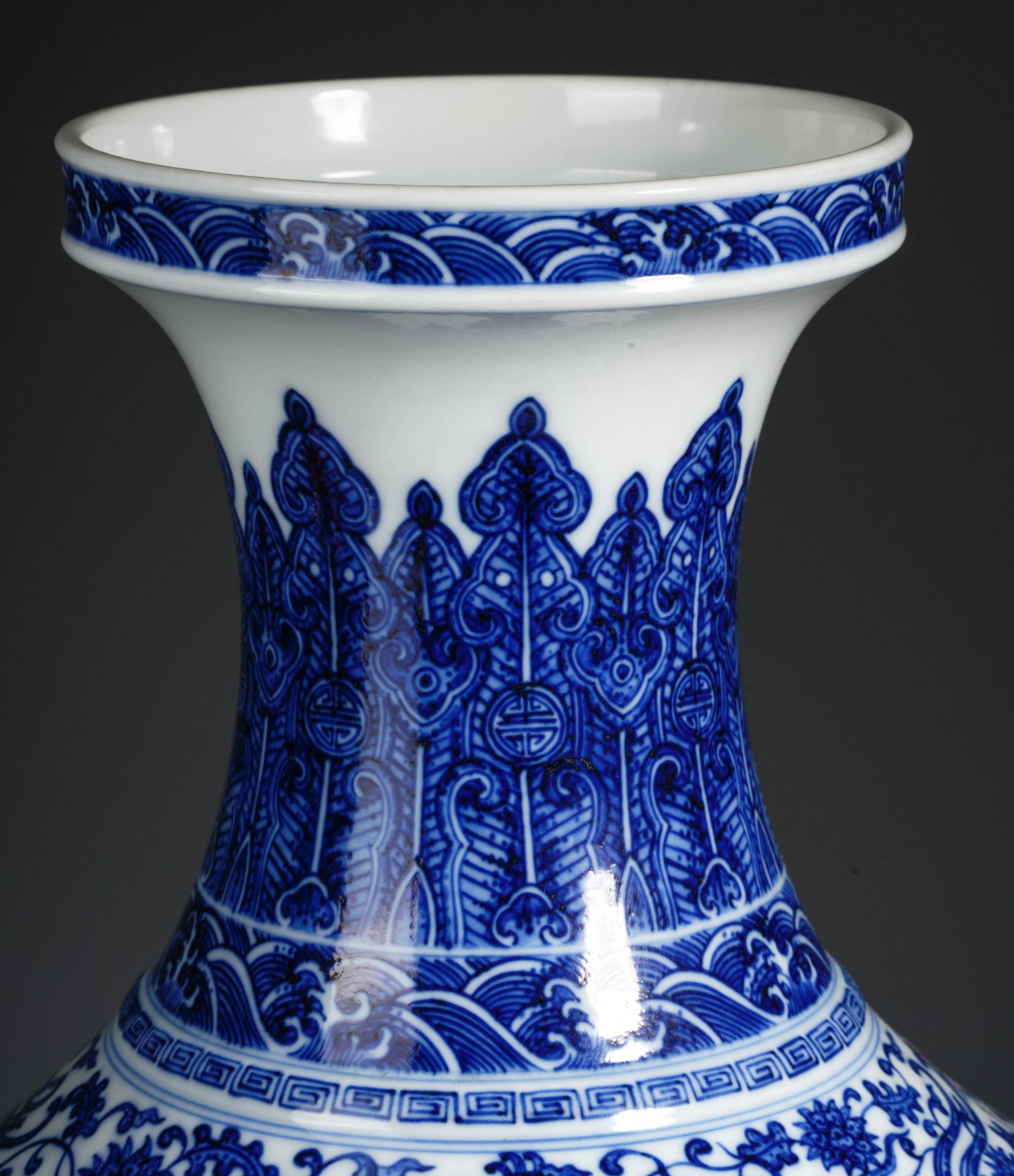 A Chinese Blue and White Dragon and Phoenix Zun Vase - Image 6 of 12