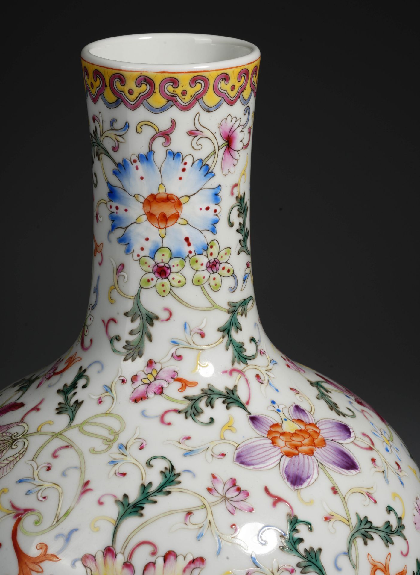 A Chinese Famille Rose Lotus Scrolls Globular Vase - Image 3 of 11