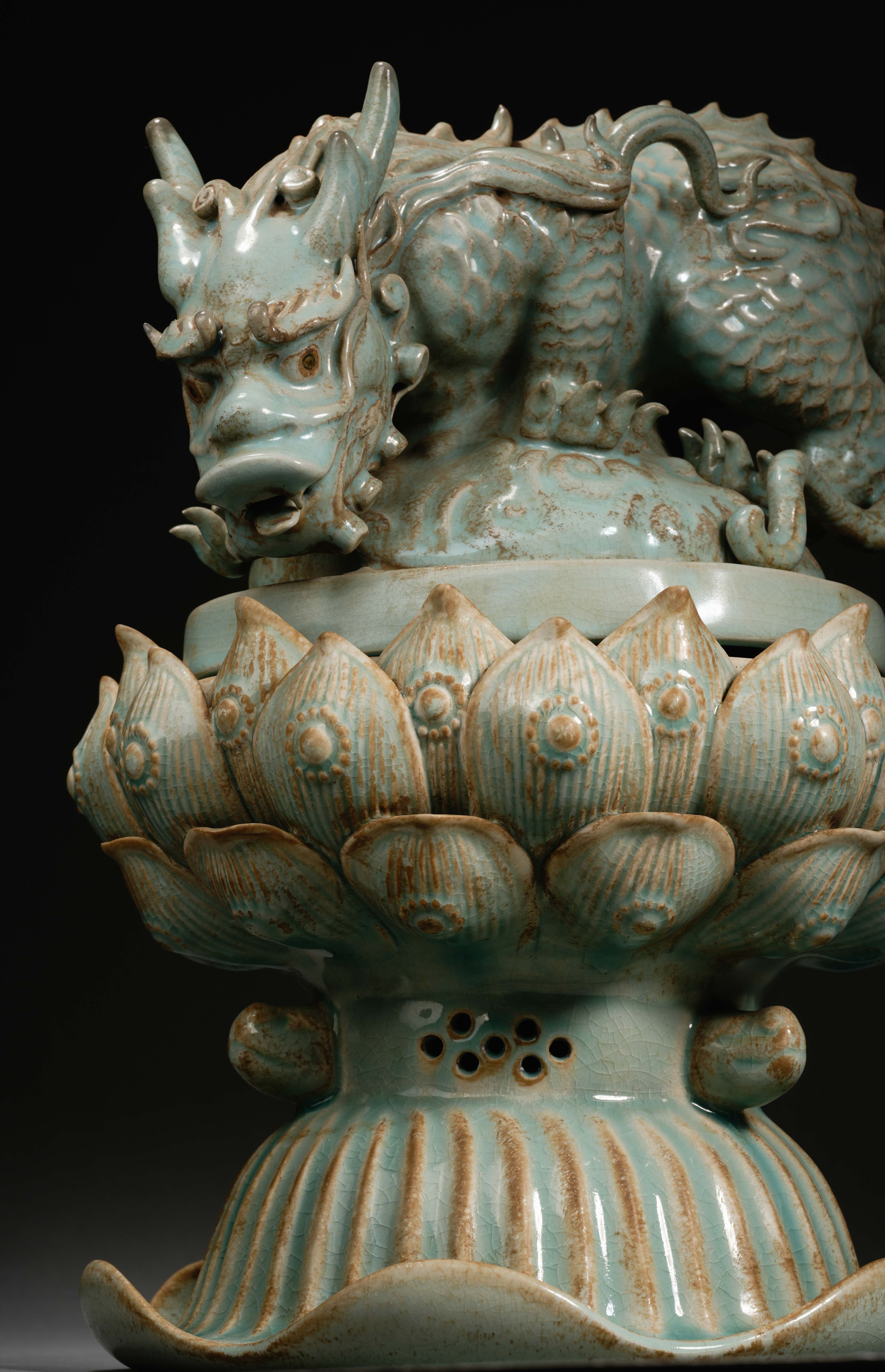 A Chinese Ru-ware Mythical Beast Incense Burner - Image 4 of 13