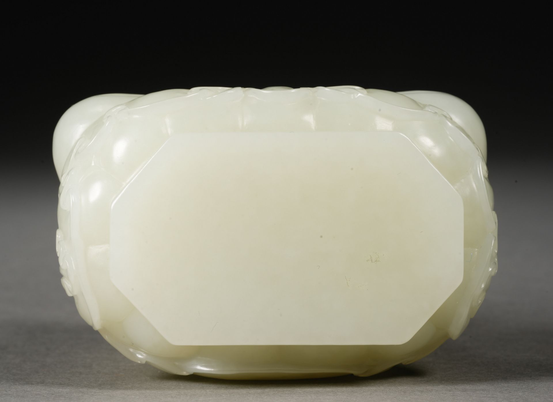 A Set of Chinese Carved White Jade Seated Guanyin - Image 15 of 22