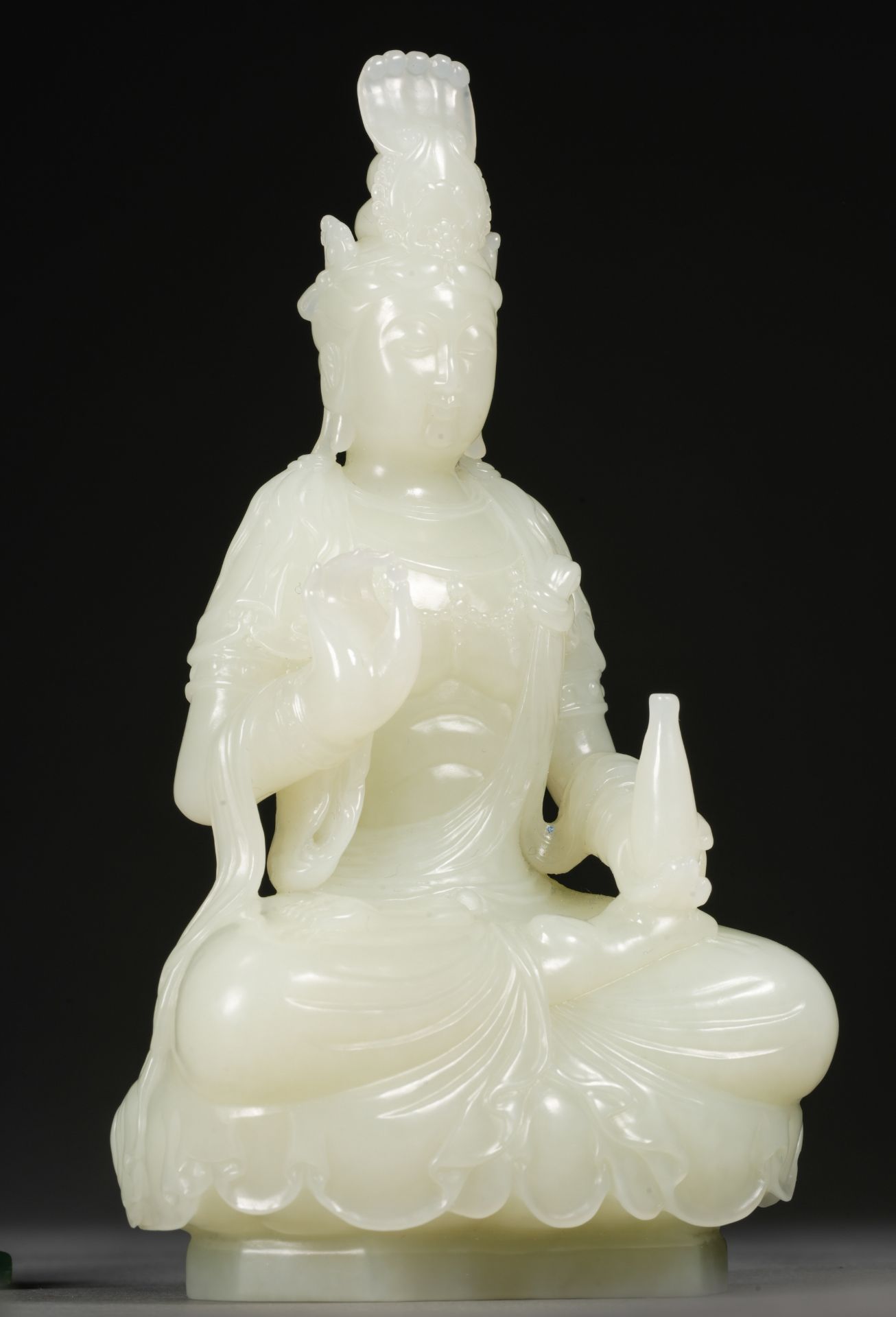 A Set of Chinese Carved White Jade Seated Guanyin - Image 7 of 22