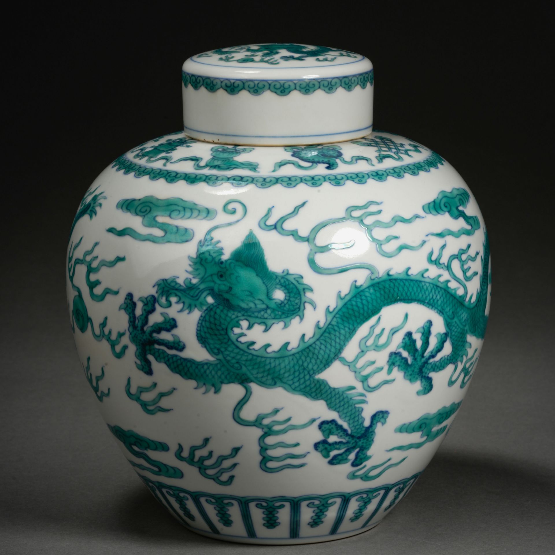 A Chinese Green Enameled Dragon Jar with Cover - Image 2 of 9