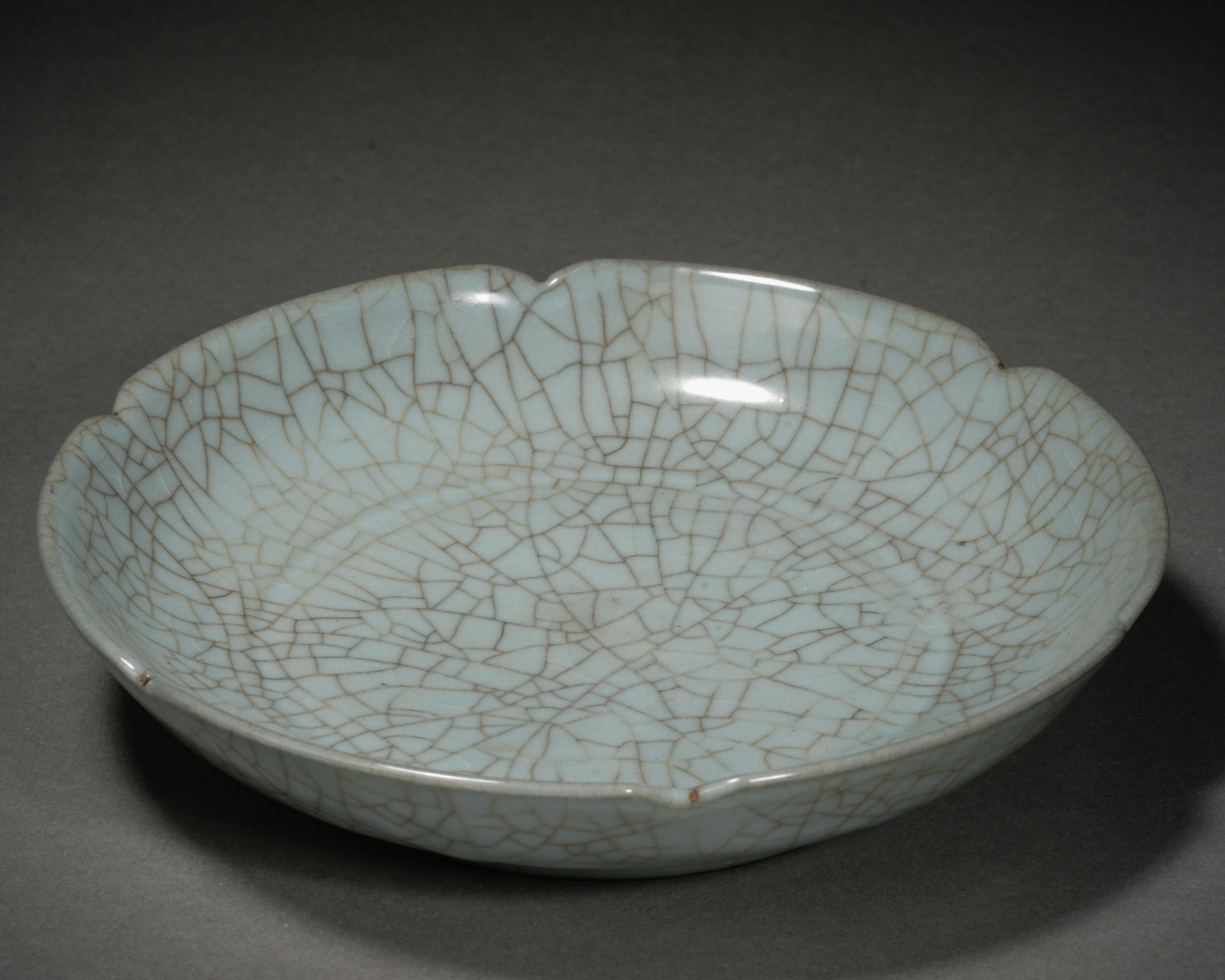 A Chinese Guan-ware Lobed Plate - Image 4 of 11