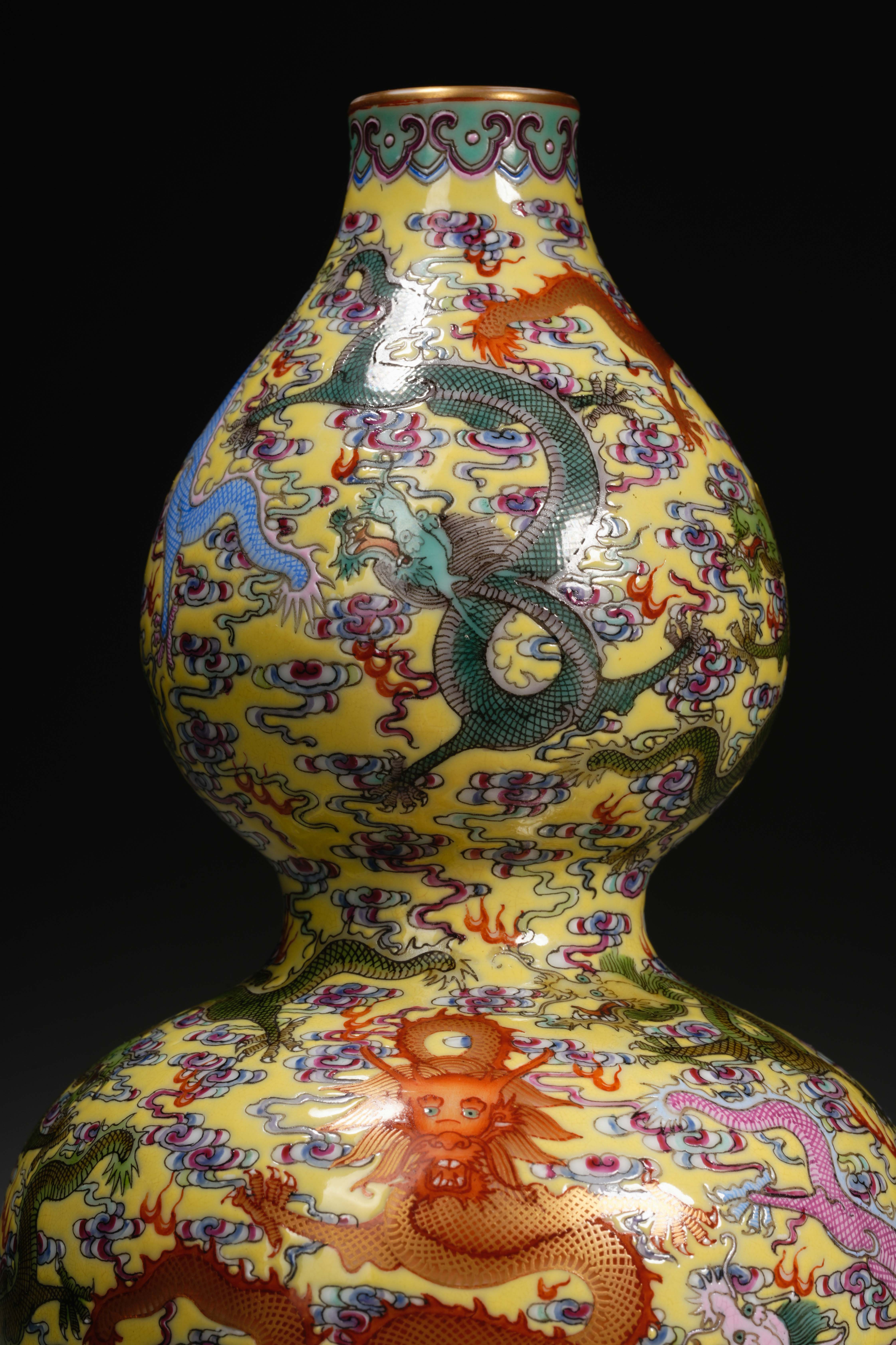 A Chinese Famille Rose and Gilt Double Gourds Vase - Image 5 of 9