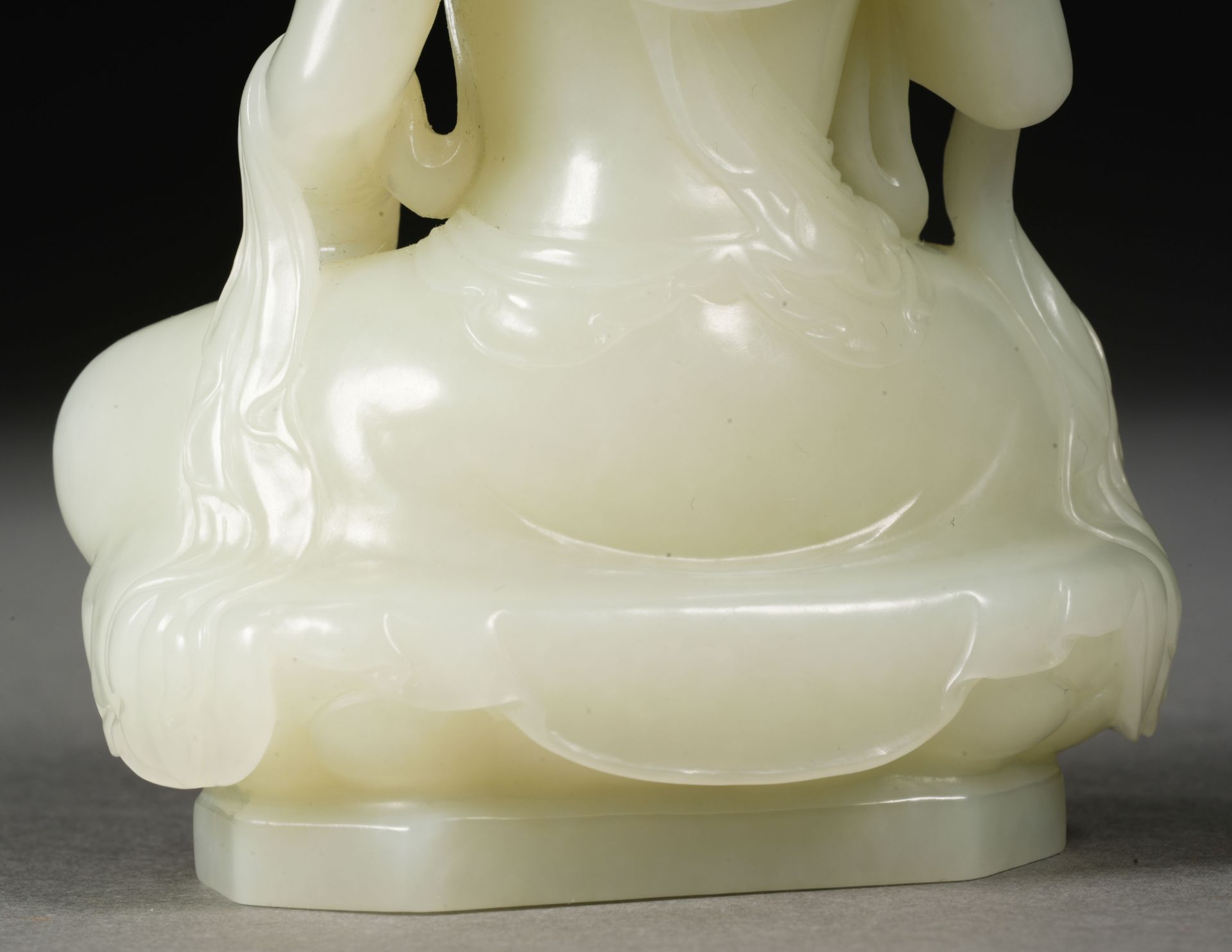 A Set of Chinese Carved White Jade Seated Guanyin - Image 12 of 22