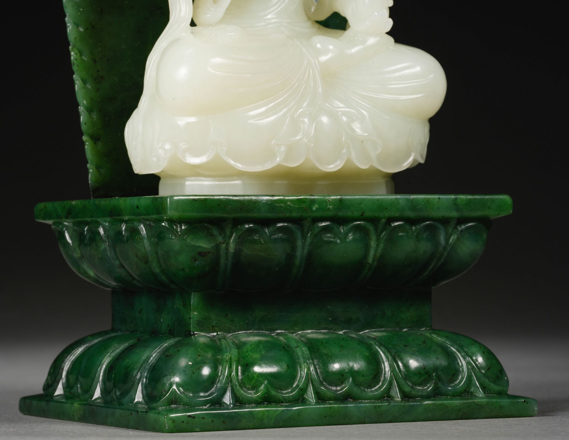 A Set of Chinese Carved White Jade Seated Guanyin - Image 5 of 22