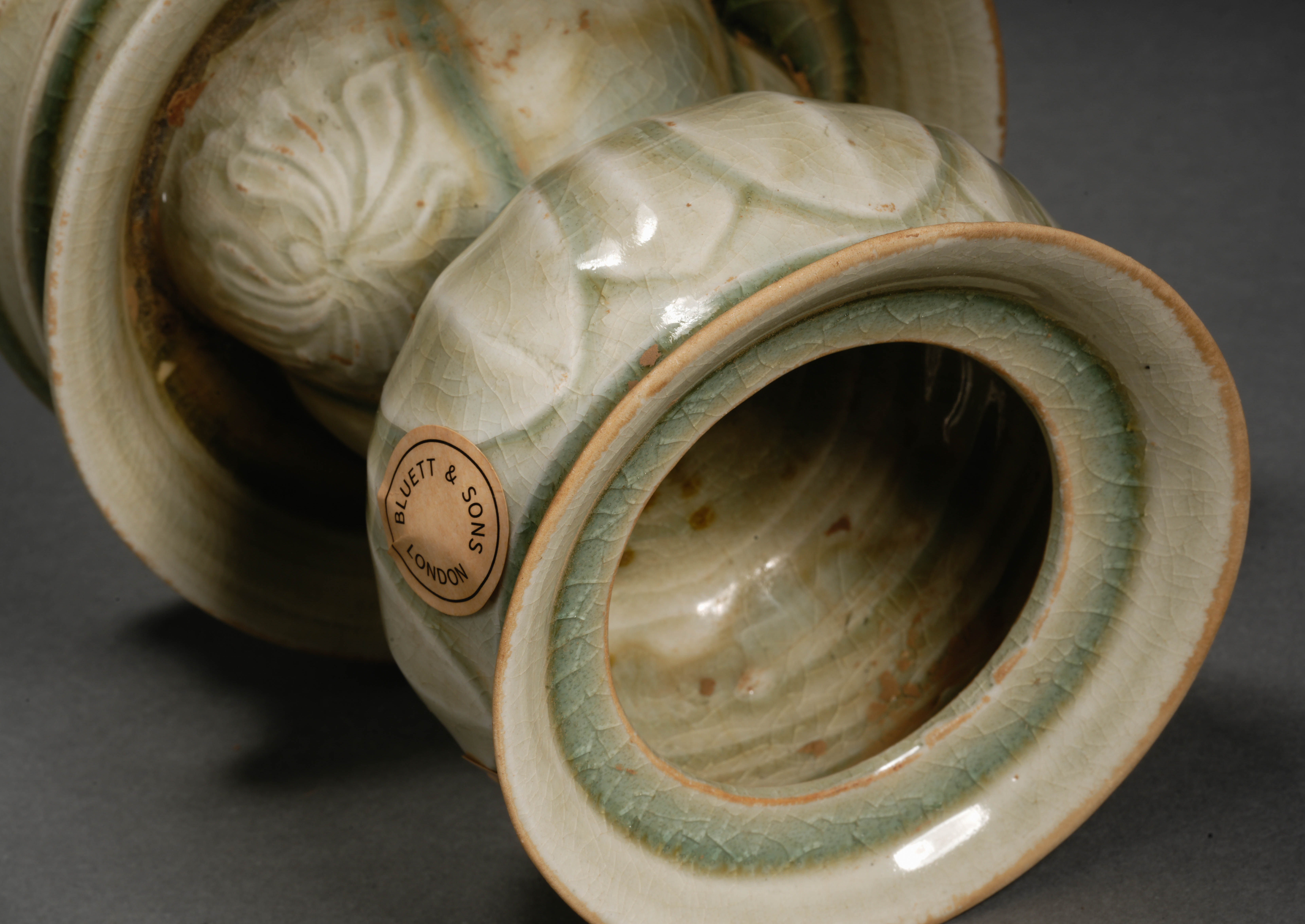 A Chinese Celadon Glaze Pottery Incense Burner - Image 11 of 12