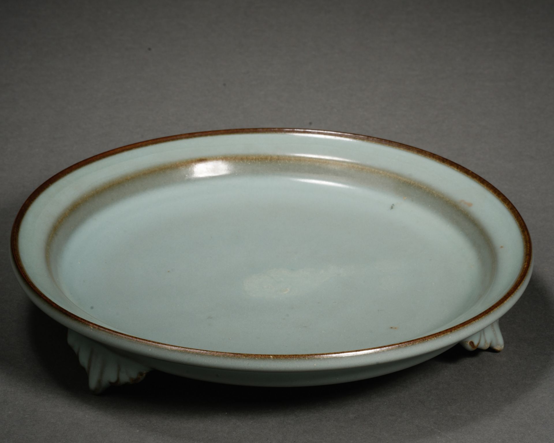 A Chinese Guan-ware Plate - Image 2 of 9