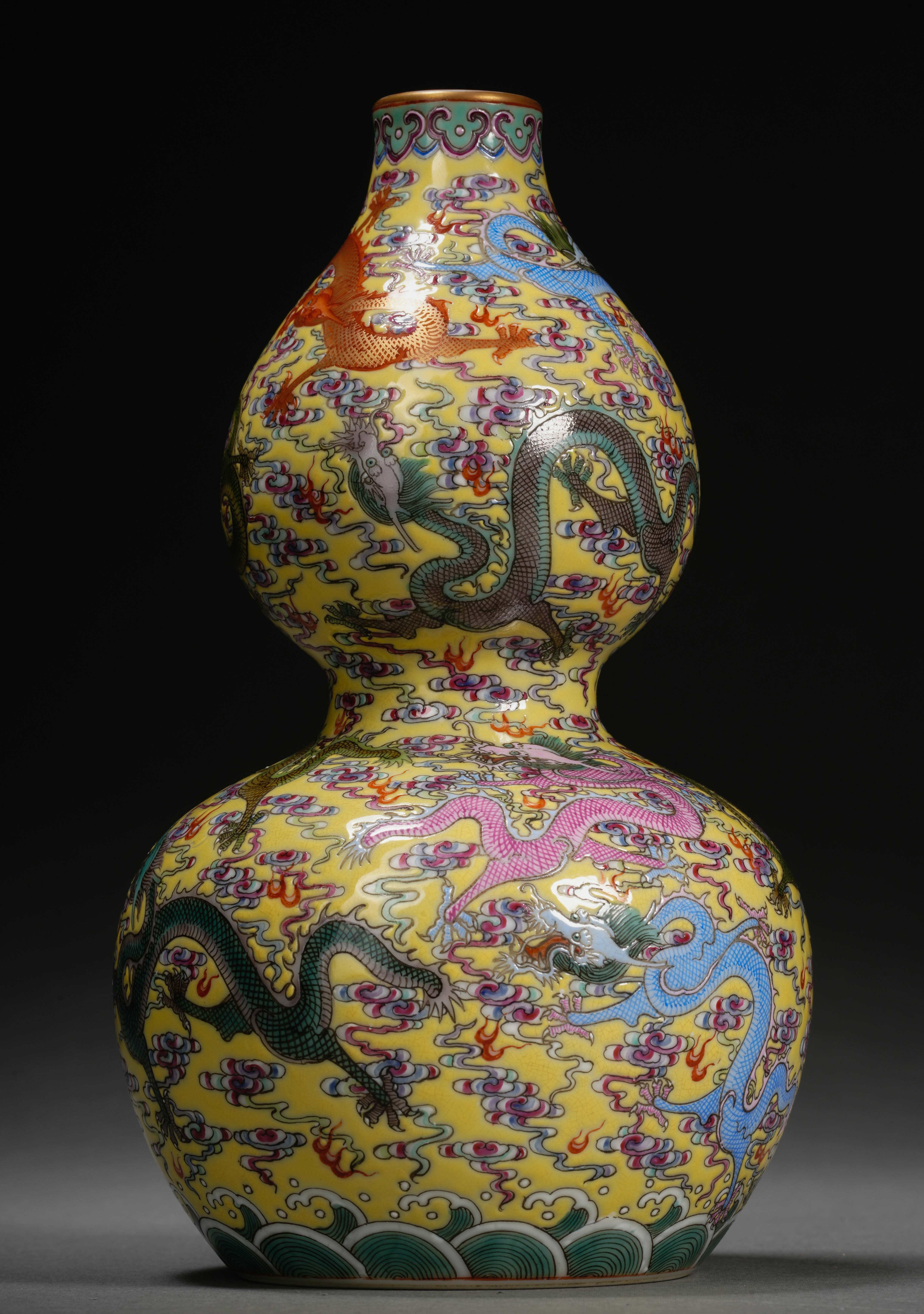 A Chinese Famille Rose and Gilt Double Gourds Vase - Image 7 of 9