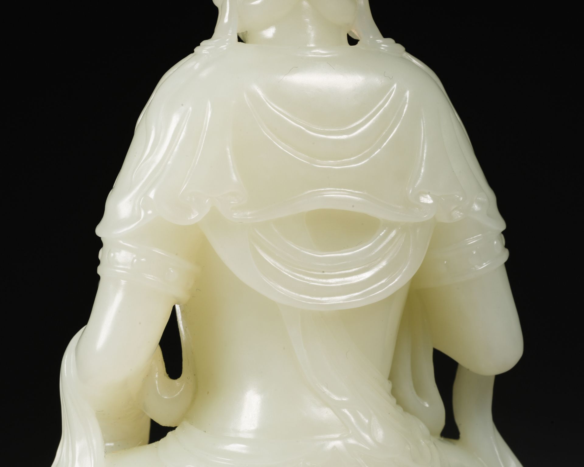 A Set of Chinese Carved White Jade Seated Guanyin - Image 11 of 22