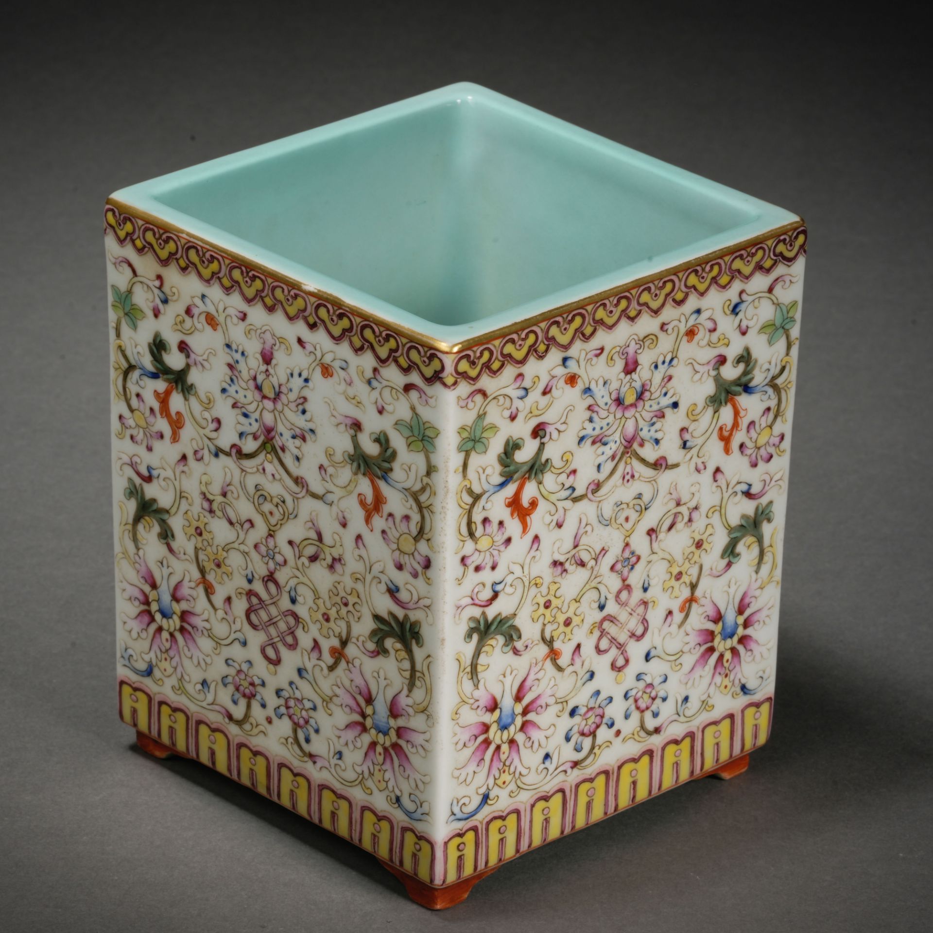 A Chinese Famille Rose Lotus Scrolls Brushpot - Image 3 of 7