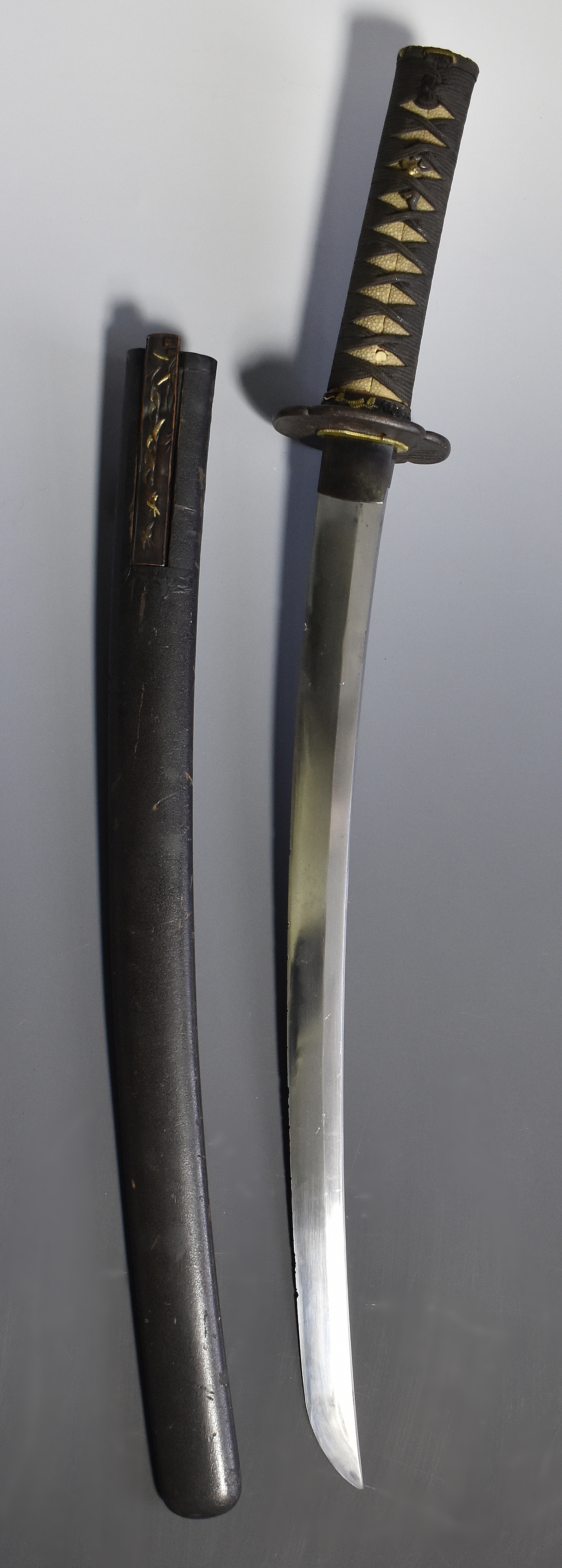 Wakizashi.