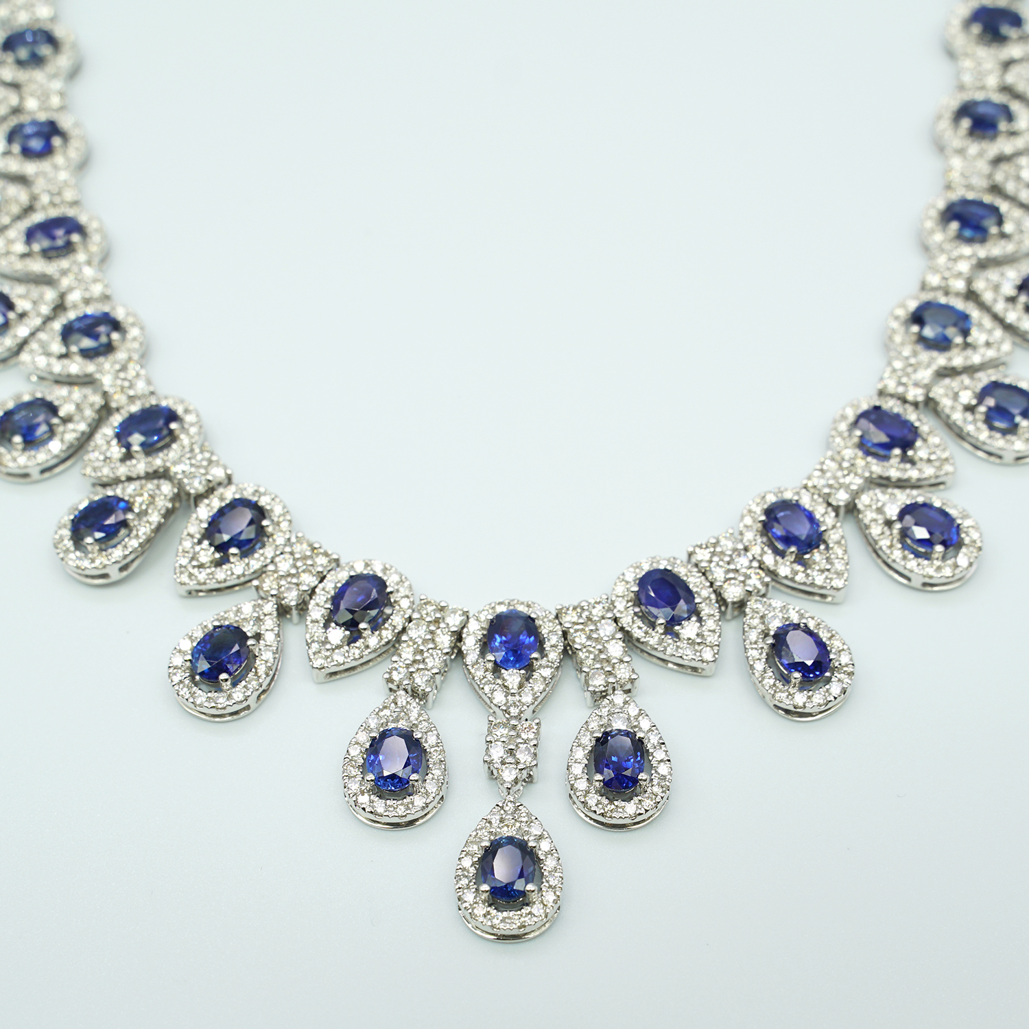 Außergewöhnliches Saphir-/Brillantcollier. - Image 2 of 2