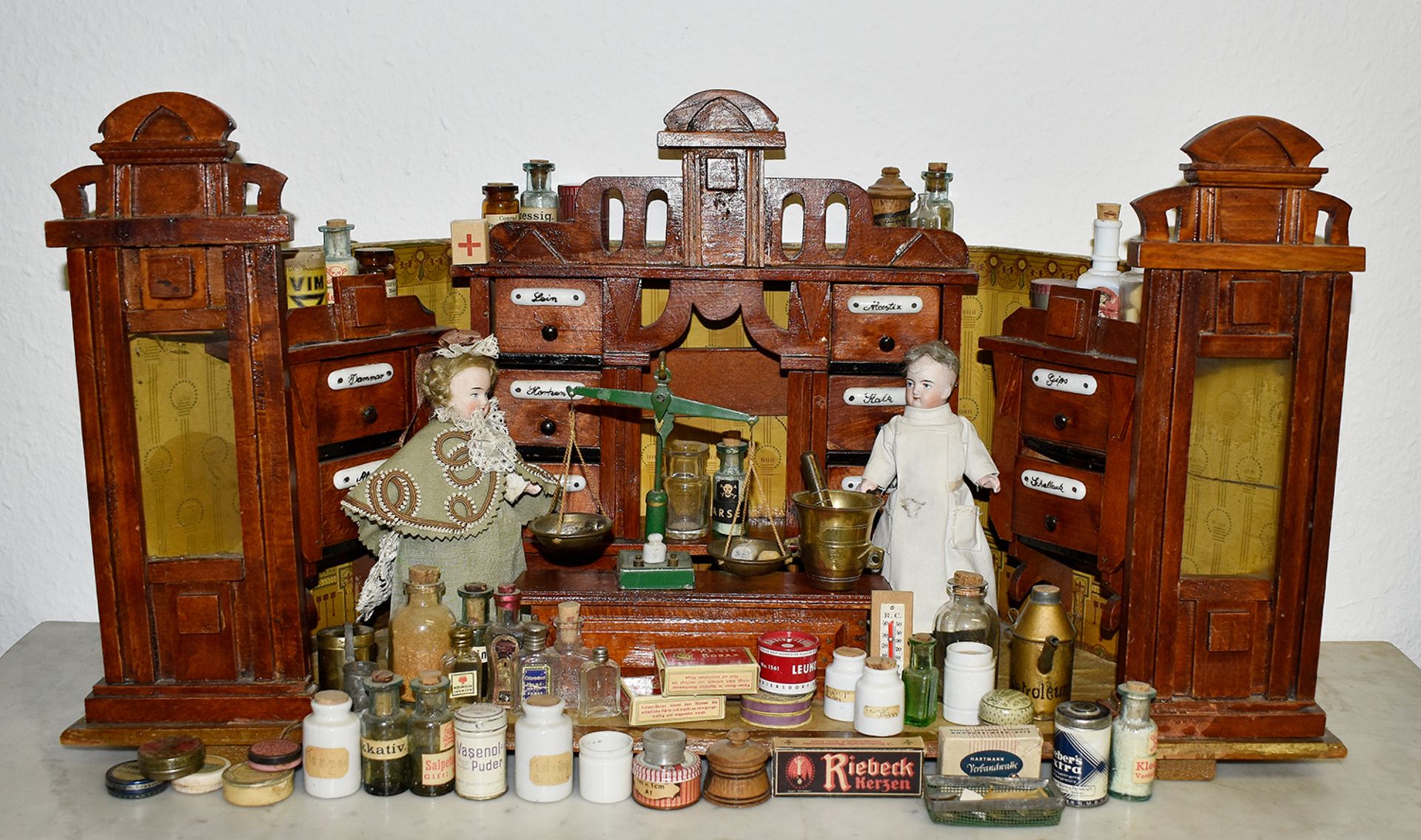 Puppen-Apotheke.