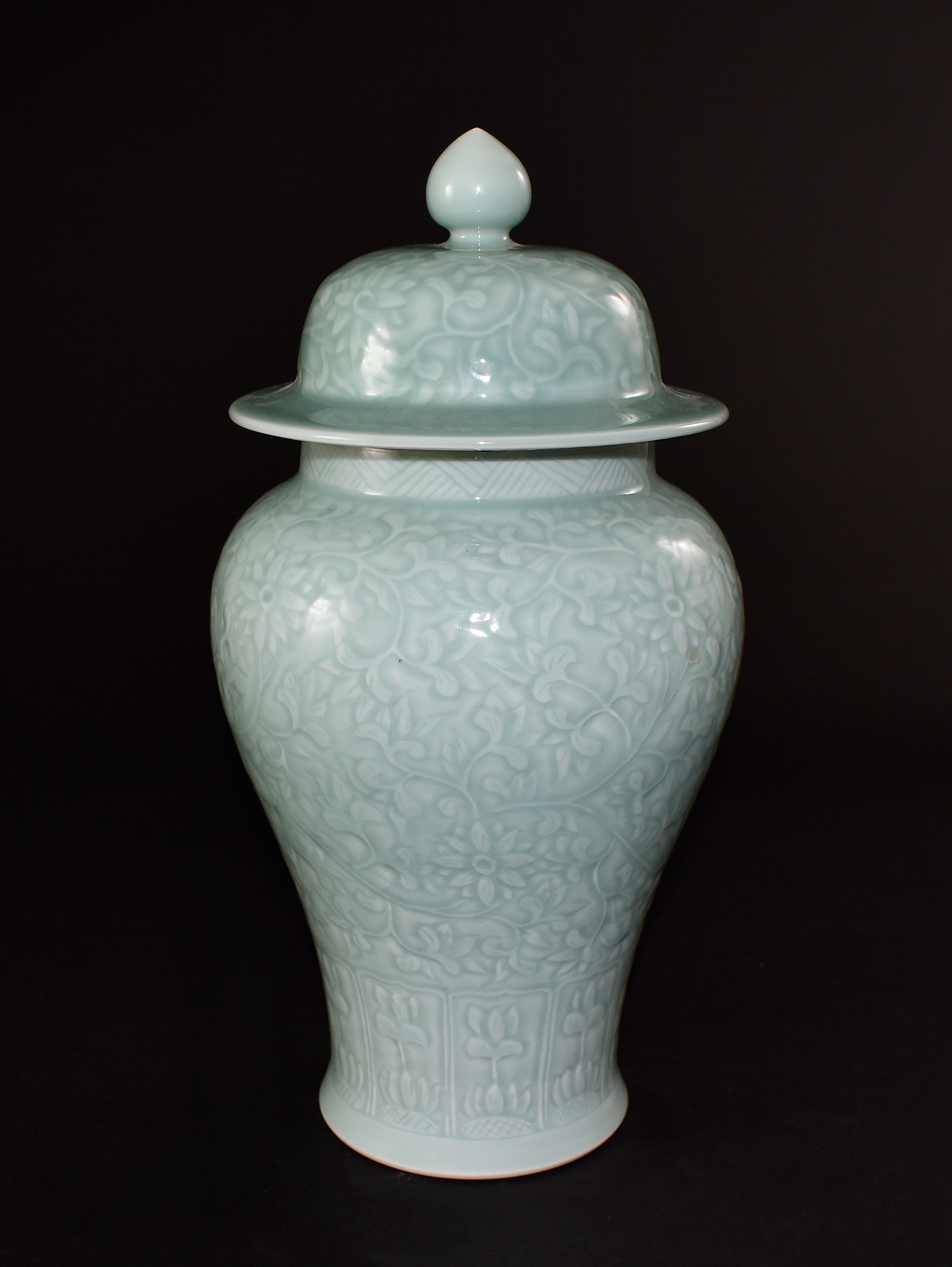 Baluster-Deckelvase.