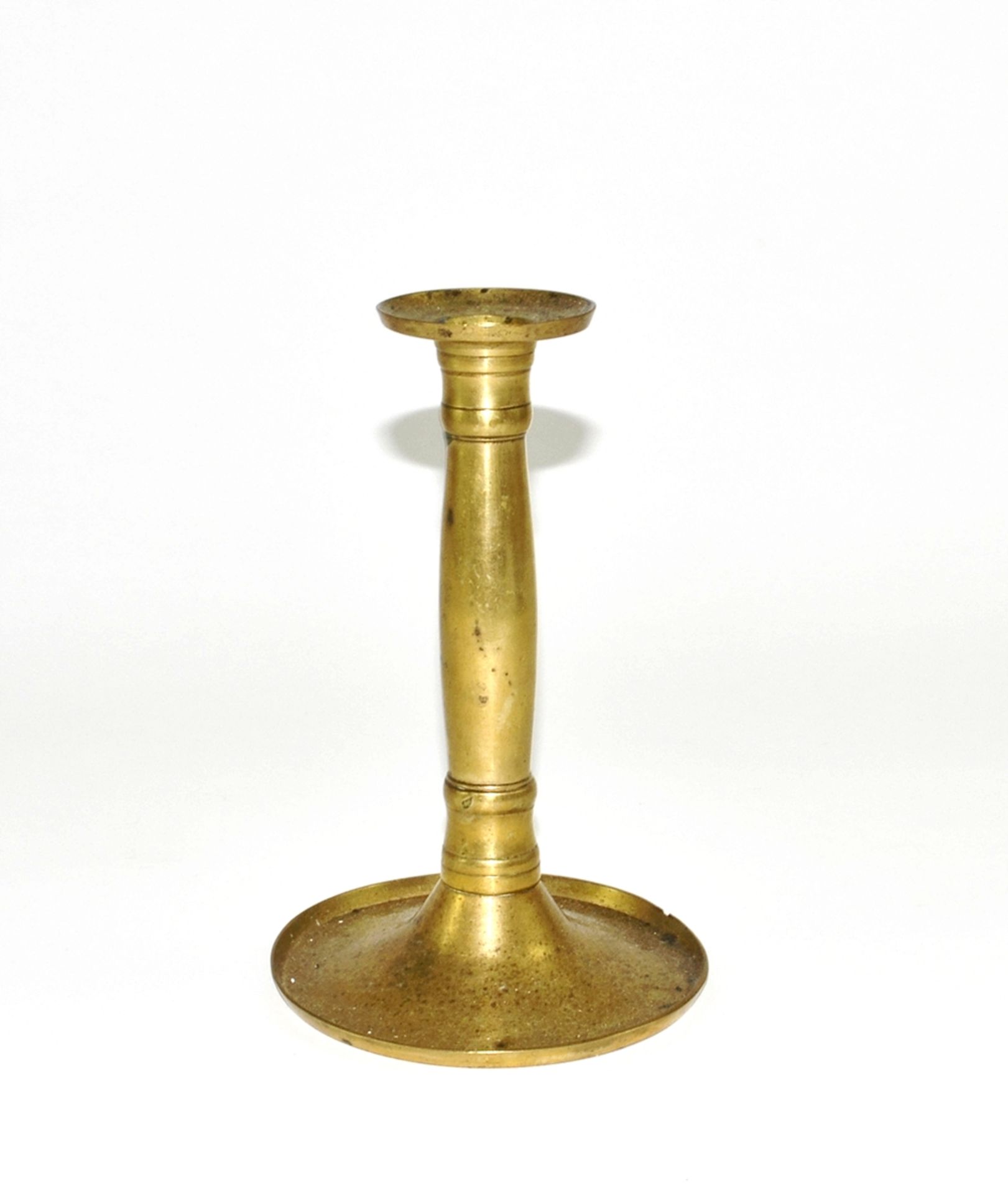 Biedermeier-Kerzenleuchter. Messing. Um 1820. H 17 cm