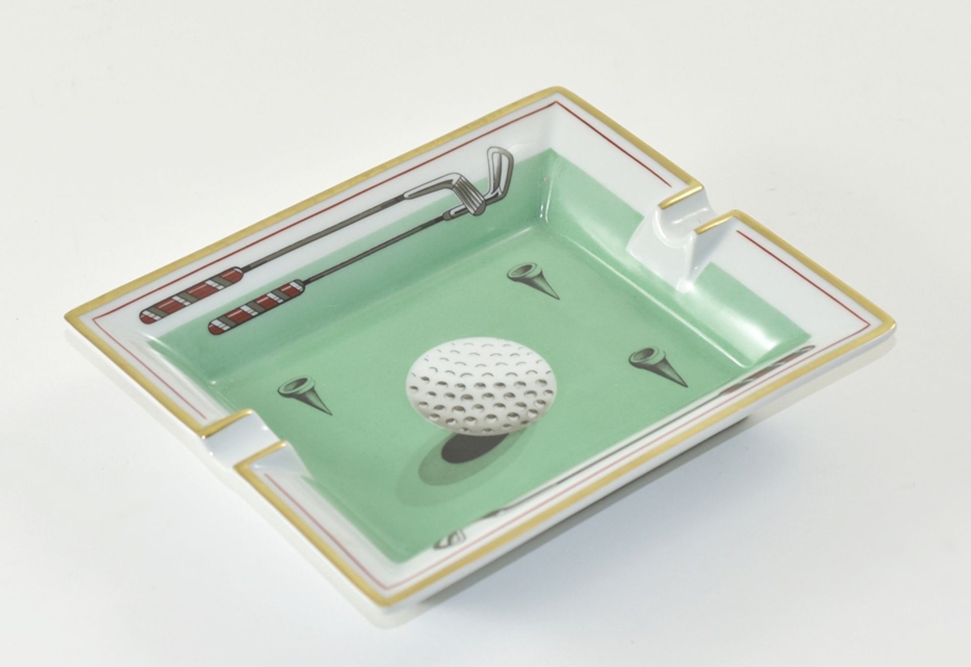 Hermès-Aschenbecher mit Golfmotiv. 20 x 16 cm