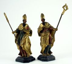 Hl. Augustinus und Hl. Nikolaus mit ihren Attributen. Bewegt drapierte Gewänder. Holz. Polychrom un