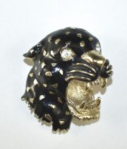 Pantherkopf als Brosche. H 5 cm