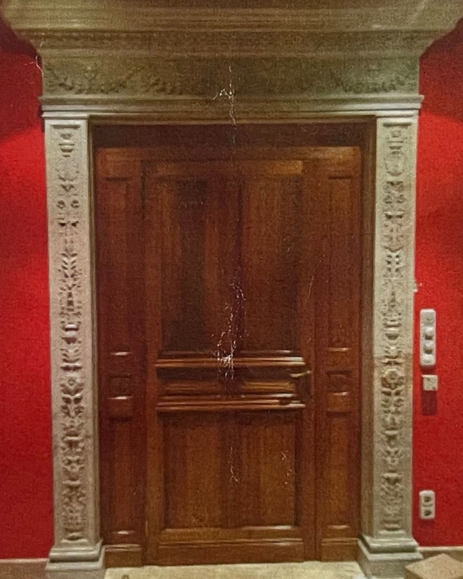 Rarität Renaissance Türe mit Marmorumrandung