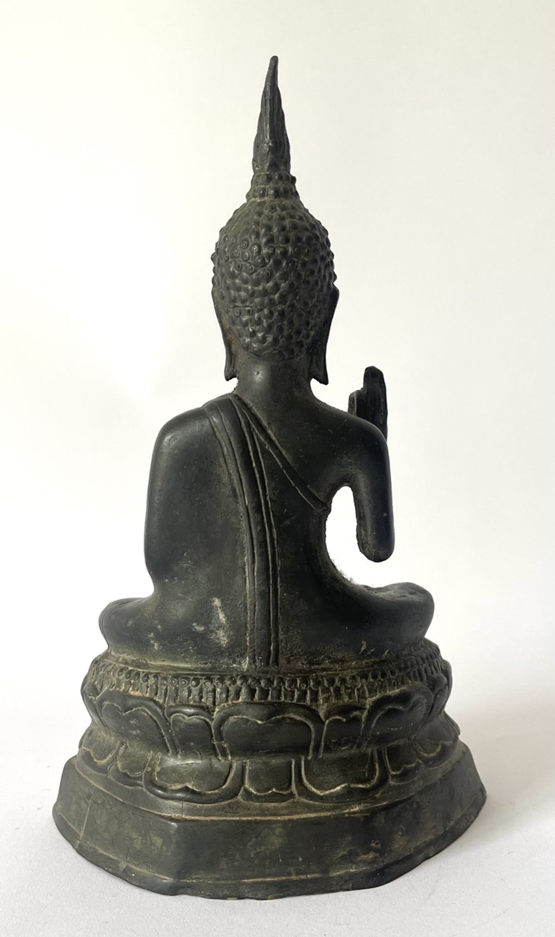 Alter traditioneller Buddha - Bild 6 aus 12